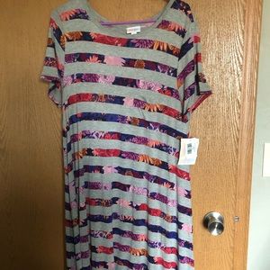 NEW Lularoe Flora Carly